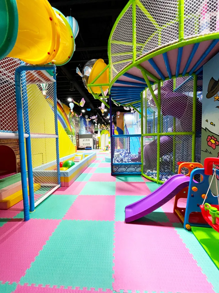Funhouse Factory (Van Nuys)