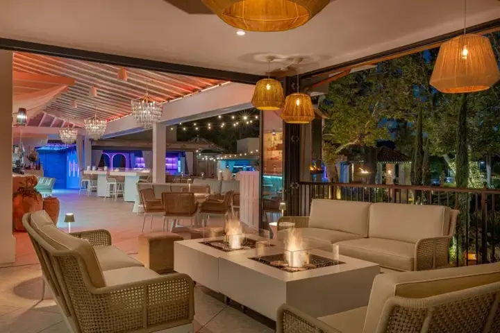 Club Louie's
